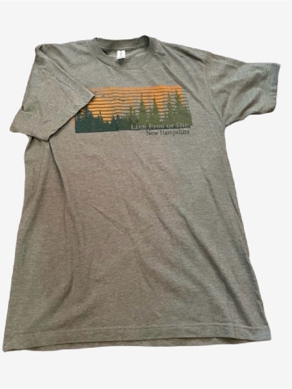 Green Short-Sleeve Graphic T-shirt -New Hampshire